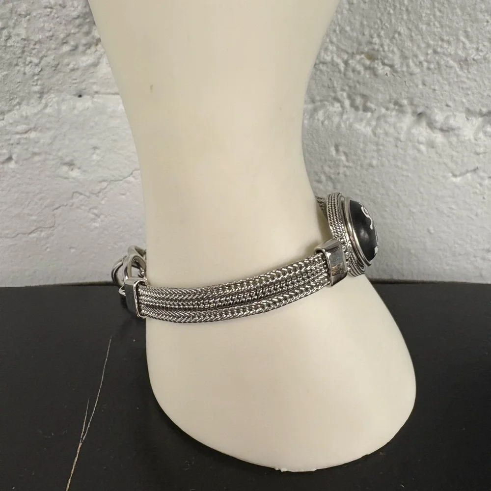 NUGZ USA Snap Bracelet w/ Anchor and free snap - Picture 2 of 8